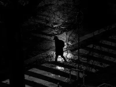 Sous une pluie battante